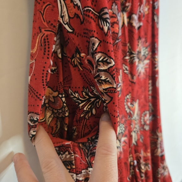 🌸Floral Sleeveless V-Neck Cropped Jumpsuit w/ Pockets – Soft Rayon Blend L🌸 - Picture 6 of 7